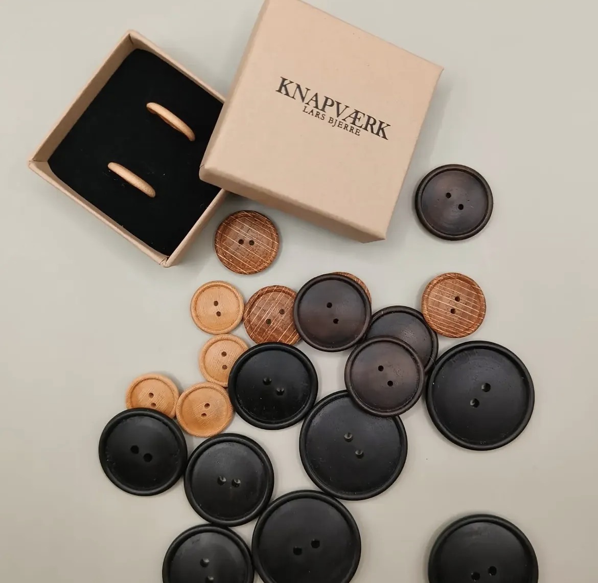 knapvaerk_knopf_molo
